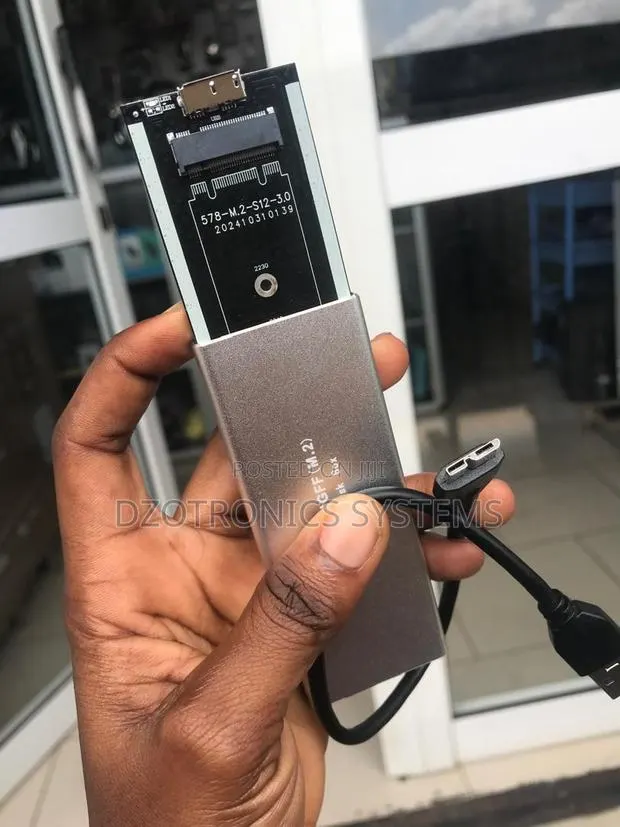 Nmve M.2 SSD Enclosure for One Cut SSD · Photo 3