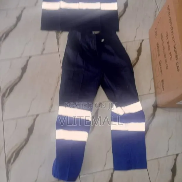 100% Cotton Workwear · Photo 1