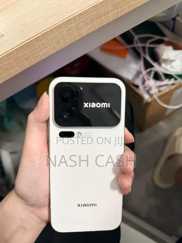 New Xiaomi 17 Pro Max 512 GB White · Photo 1