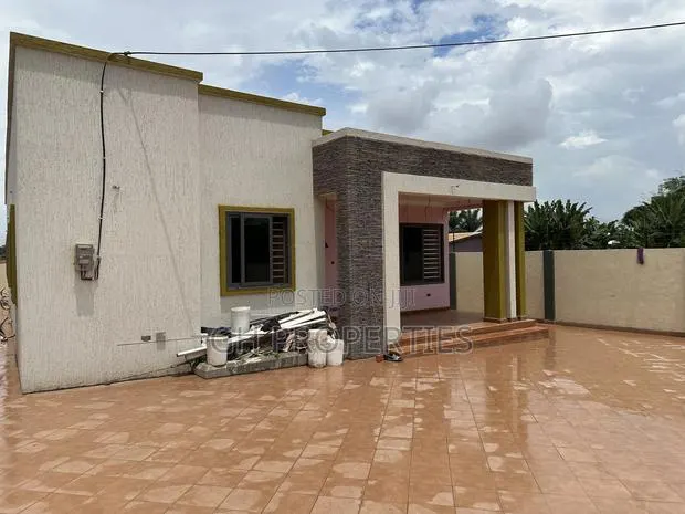 4bdrm Apartment in Kokoben., Kumasi Metropolitan for sale