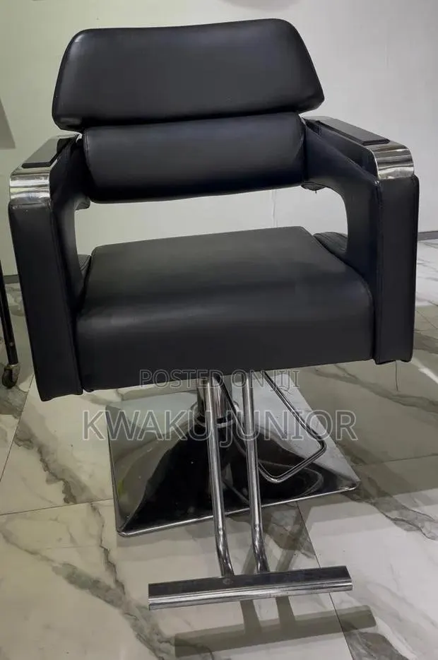 Set of Saloon and Makeup Setup Studio · Photo 1