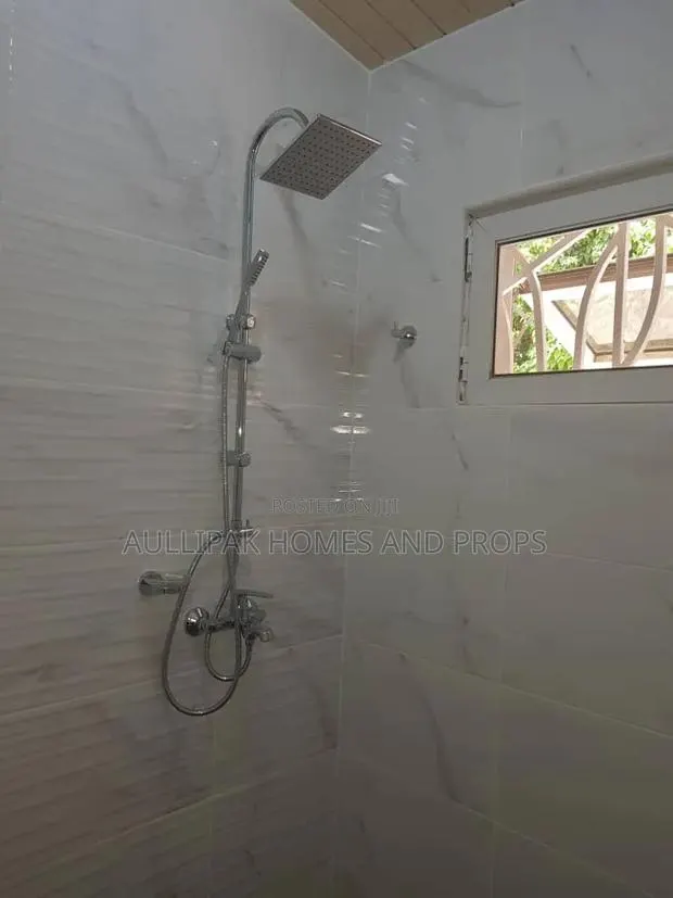 4bdrm House in Lakeside for rent · Photo 1