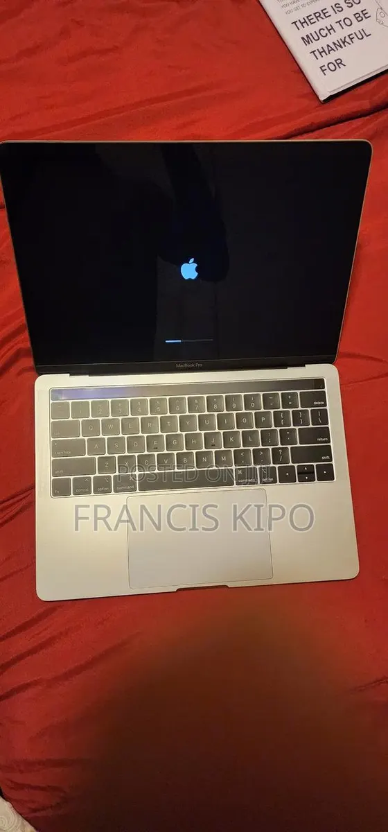 Laptop Apple MacBook 2018 16GB Intel Core i7 SSD 512GB · Photo 1