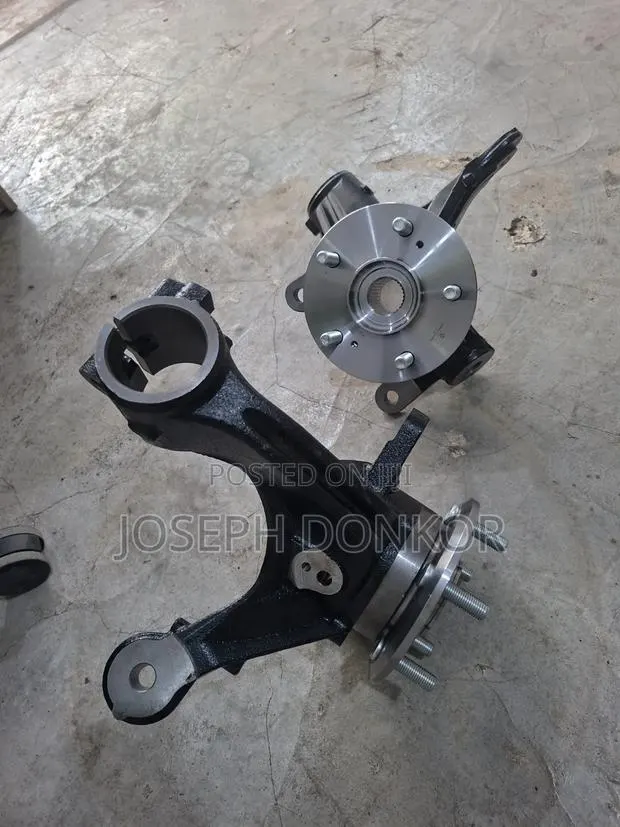 CRV Front Hub 2017,2018,2019,2020,2021,2022 OEM · Photo 1