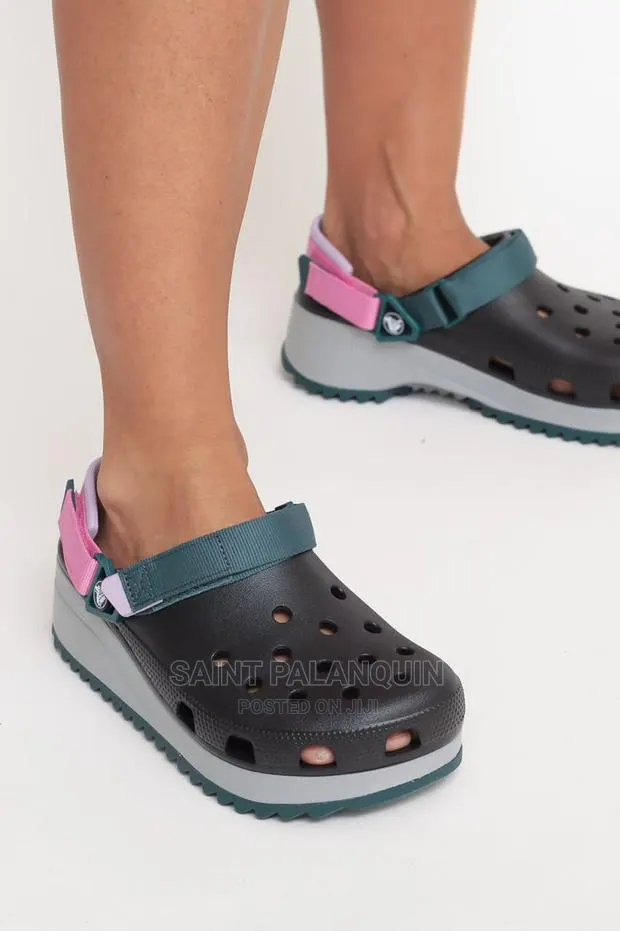 Crocs Sandals · Photo 1