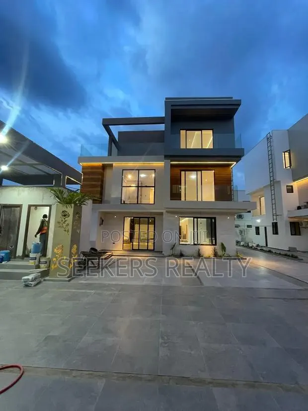 5bdrm House in Seekers Realty, Accra Metropolitan for sale · Photo 1