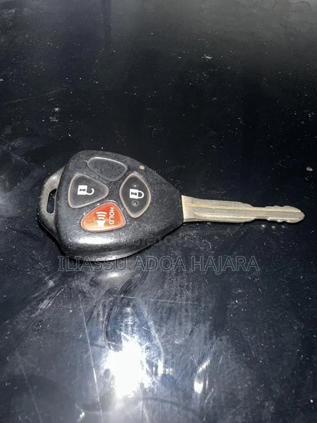Toyota Car Key · Photo 1