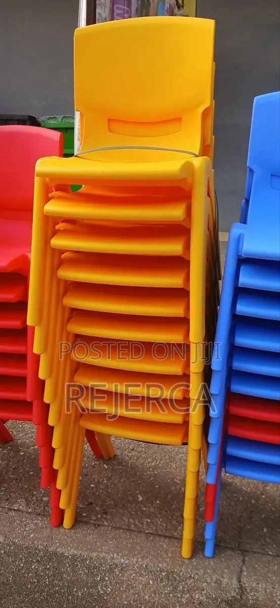 Colorful Kids Chair · Photo 1