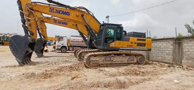 XCMG Crawler Excavator. · Photo 1