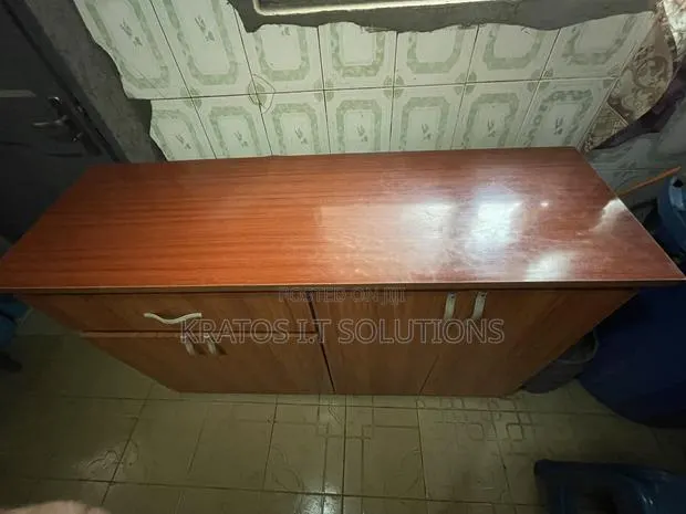 Kitchen Cabinet · Photo 1