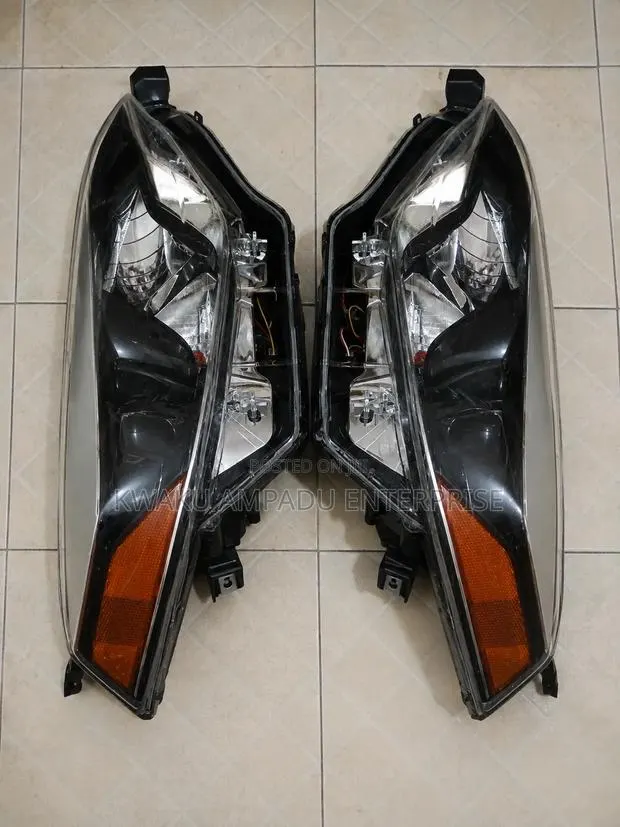 2014–2016 Toyota Corolla Headlights · Photo 1