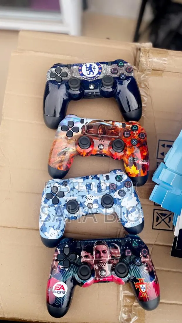 Brand New PS4 Game Controller · Photo 1