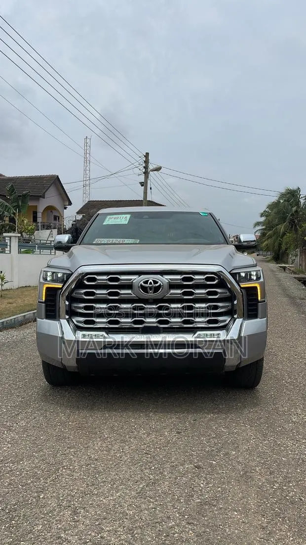 Toyota Tundra Limited 2022 Silver
