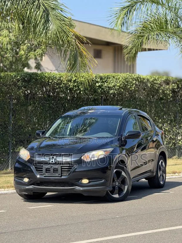 Honda HR-V EX AWD 2018 Black · Photo 1