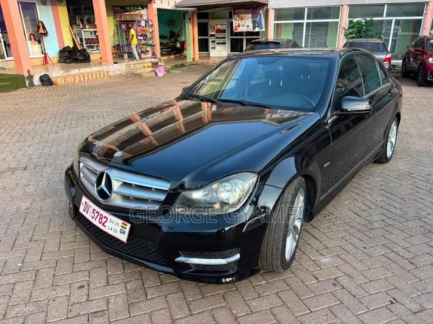 Mercedes-Benz C250 2013 Black · Photo 1