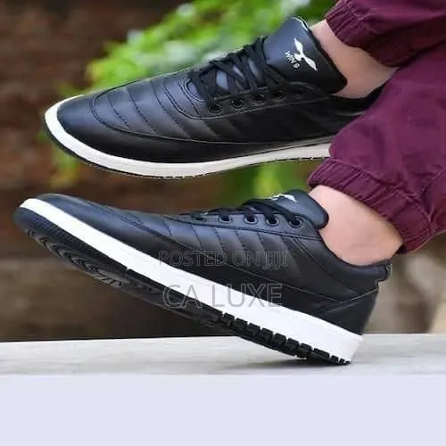 Quality Unisex Fashion Sneakers With Lace-Up Closure · Photo 1