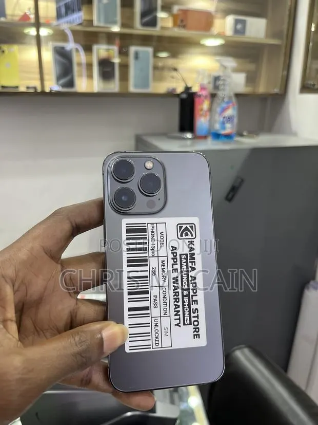 Apple iPhone 13 Pro 128 GB Black · Photo 1
