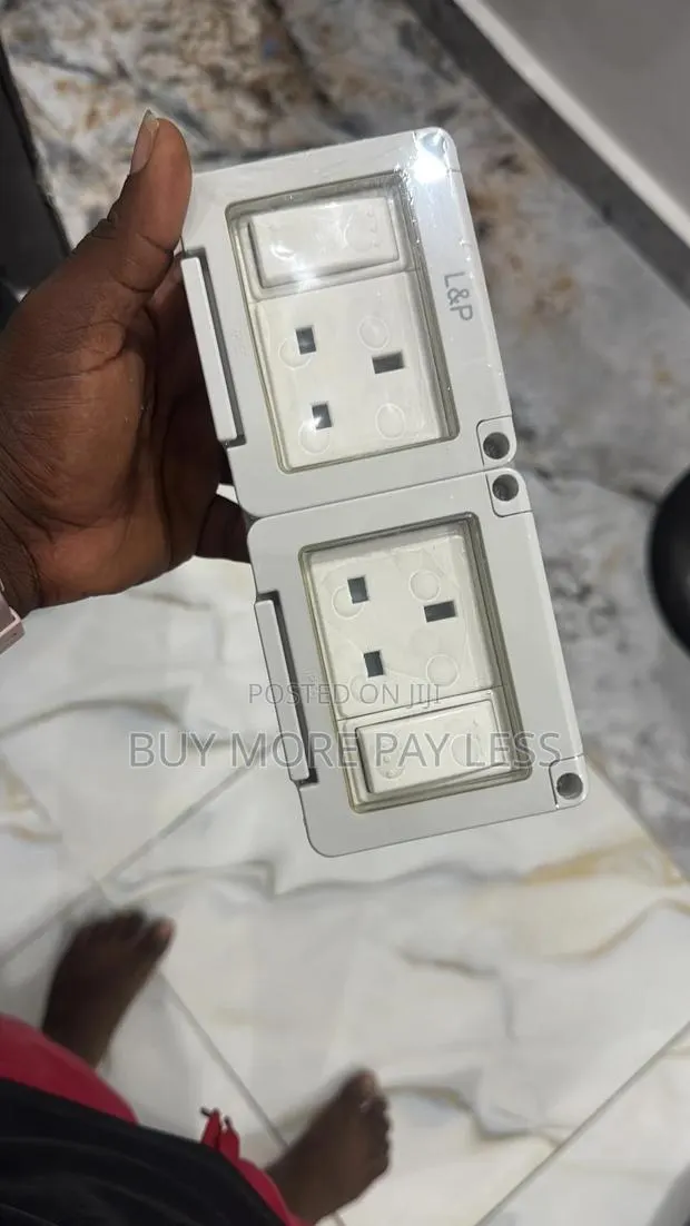 Ip65 Waterproof Double Socket · Photo 1