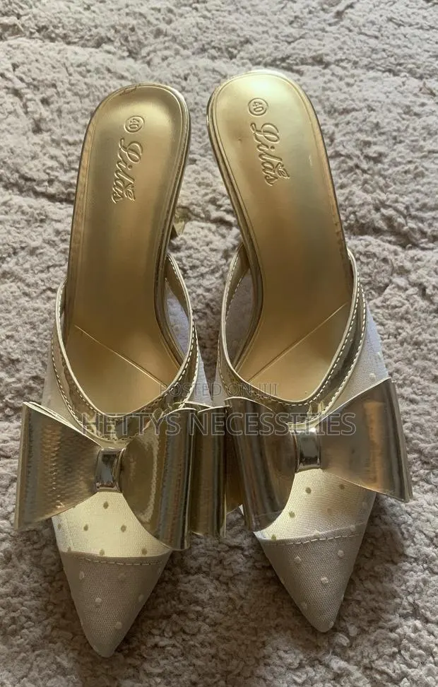 Gold Kitten Heels · Photo 1