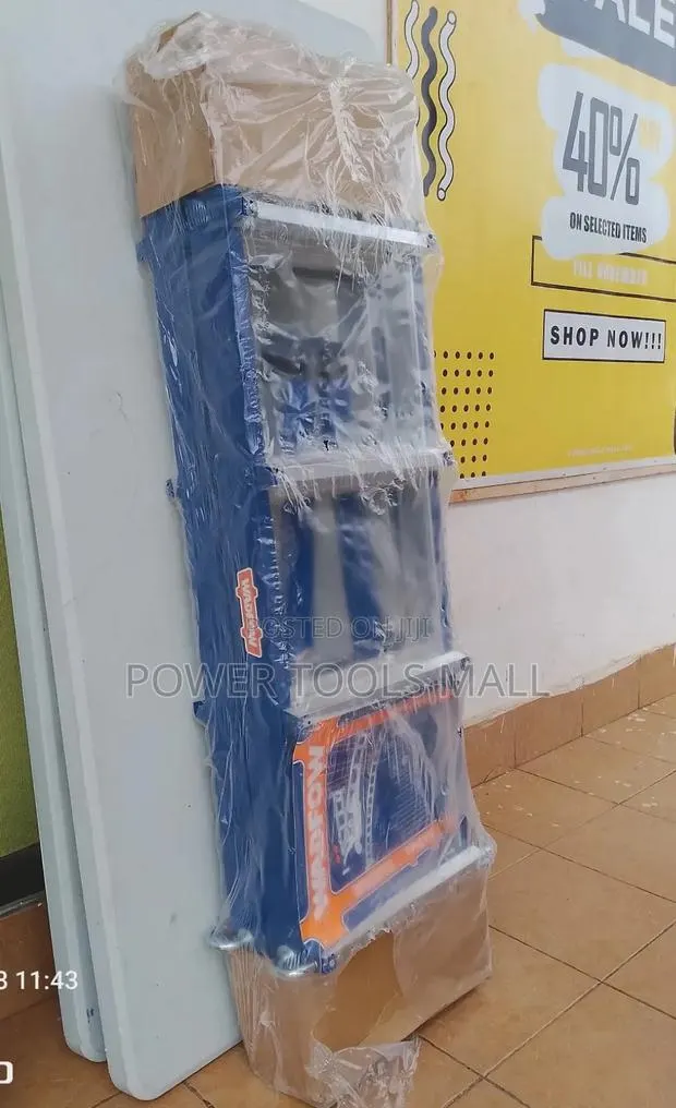 Wadfow Foldable 4x4 Ladder · Photo 1