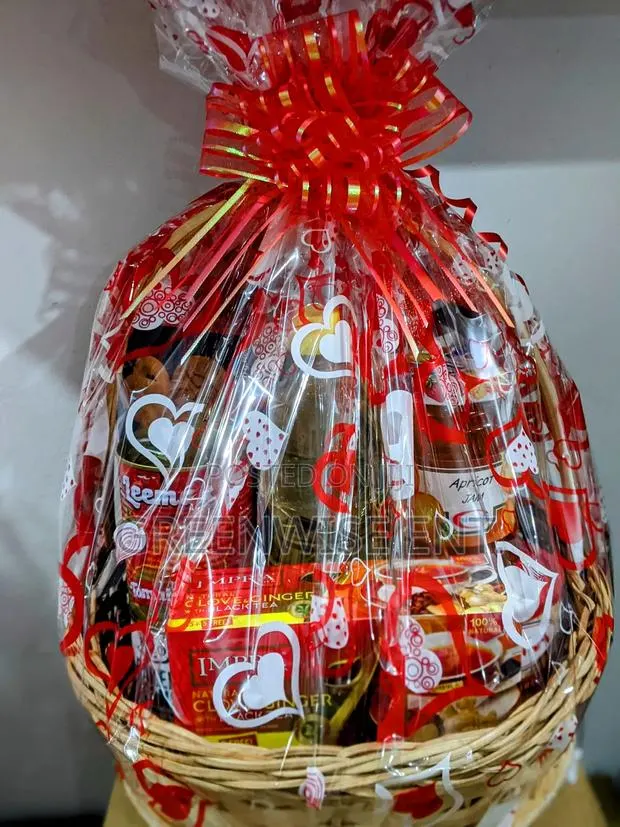 Birthday Surprise Gift Basket · Photo 1