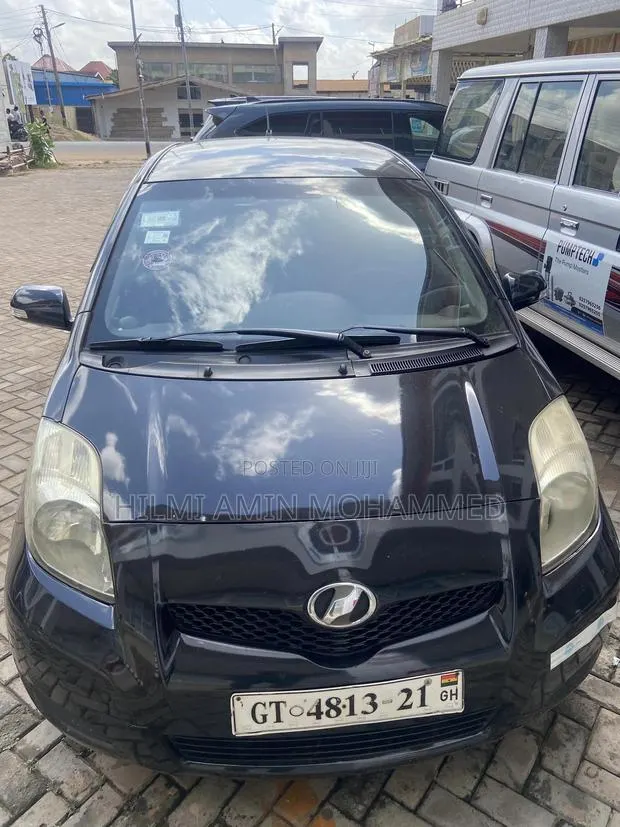 Toyota Vitz 2008 Black · Photo 1