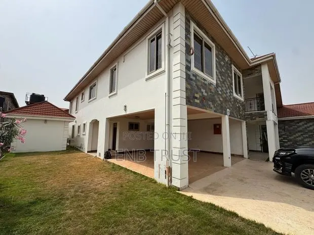 5bdrm Duplex in East Legon, American House for rent · Photo 1