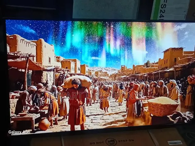 Samsung 43” Smart Tv With Sharp Colors and Smooth Motion · Photo 1