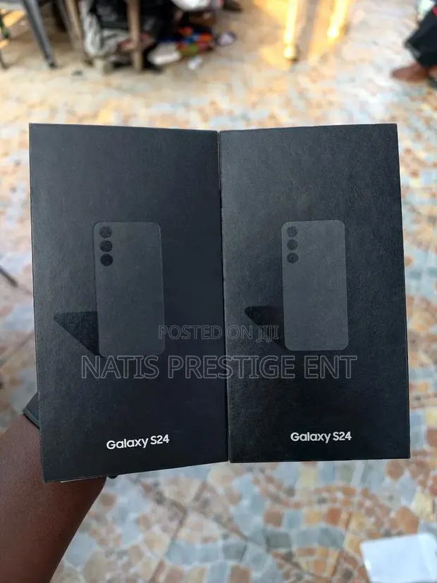 New Samsung Galaxy S24 512 GB Blue · Photo 1