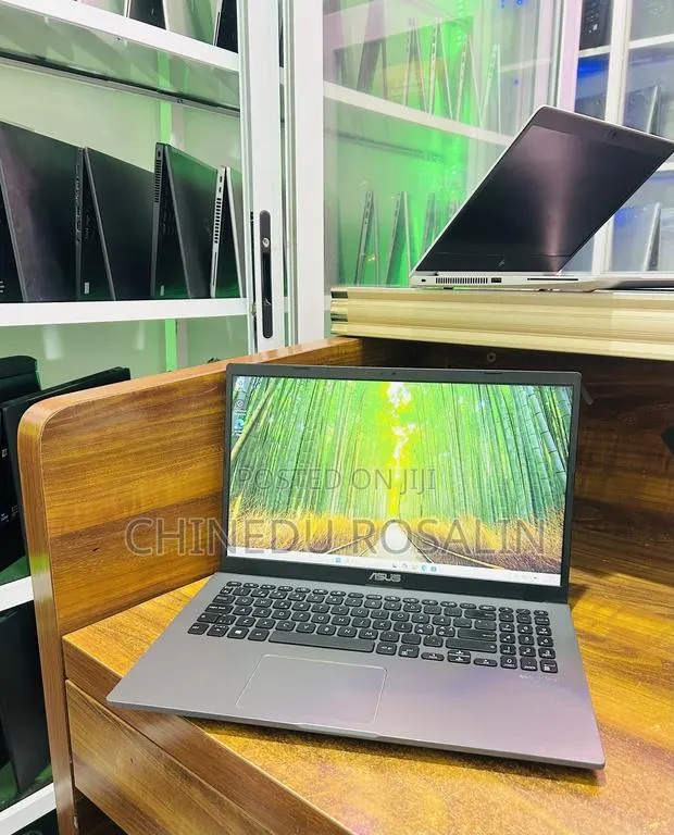 Laptop Asus Vivobook 15 8GB AMD Ryzen 5 SSD 256GB · Photo 1