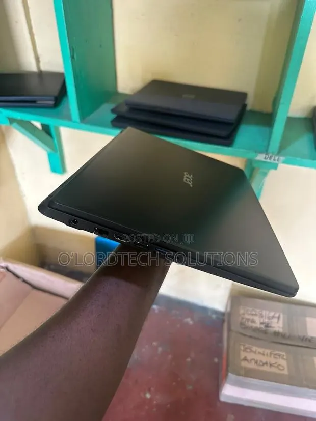 Laptop Acer Aspire A315 52 8GB Intel Core i5 HDD 500GB · Photo 1