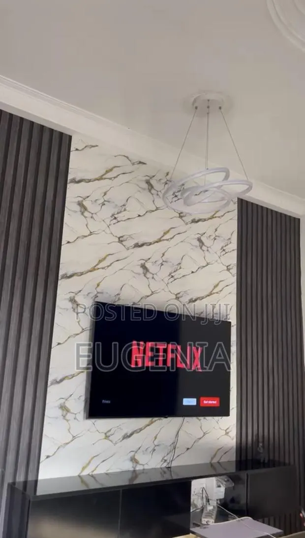 LG 55 Inches TV · Photo 1