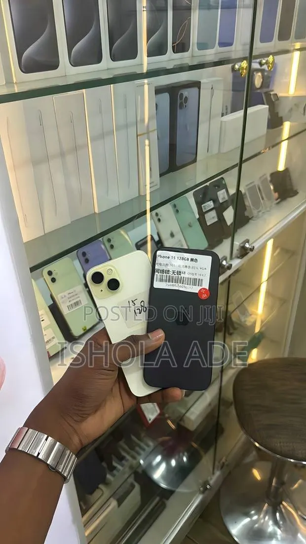 Apple iPhone 15 128 GB Blue · Photo 1