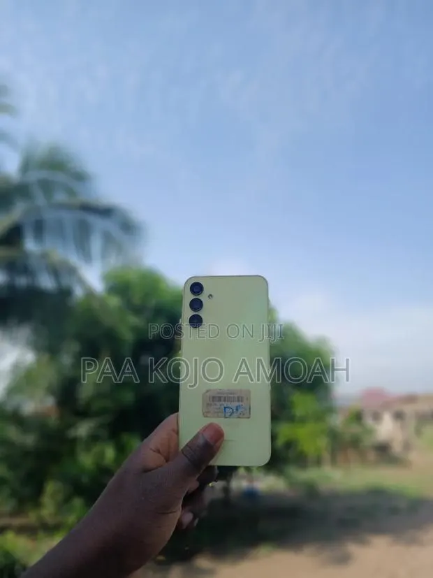 Samsung Galaxy A15 5G 128 GB Yellow · Photo 1