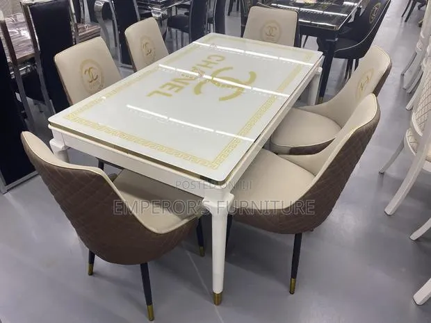 Quality Modern Glossy Dining Set · Photo 1