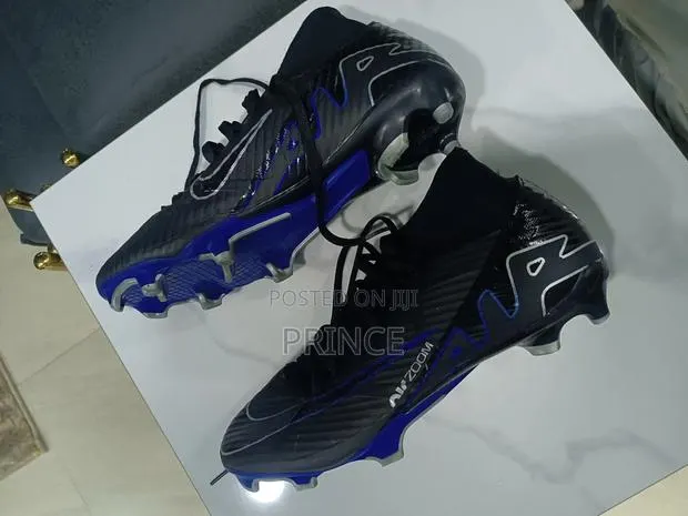 Football Boots · Photo 1