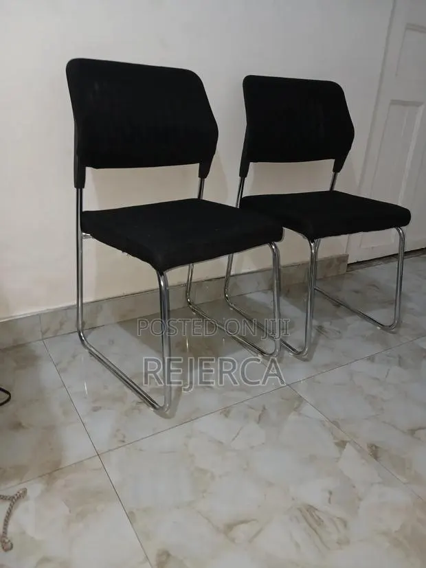 Affordable Visitors Chair · Photo 1
