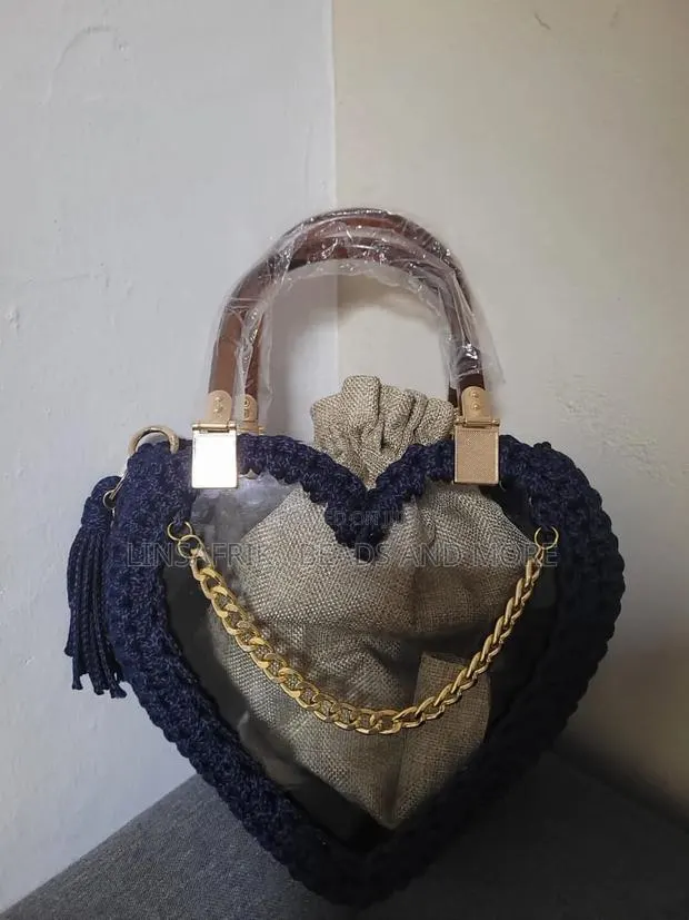 Navy Heart Crochet Bag · Photo 1