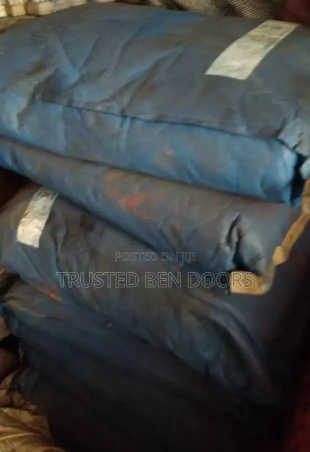 Blue Pigment Iron Oxide for Building Works · Photo 1