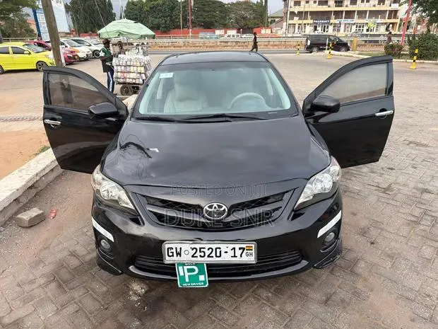 Toyota Corolla S 4dr Sedan (1.8L 4cyl 4A) 2012 Black · Photo 1
