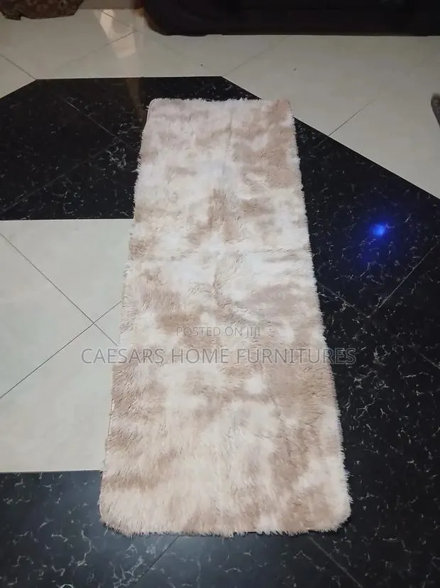 Light Camel / Beige Cream Gradient Shaggy Runner - Luxury Bedside Rug · Photo 1