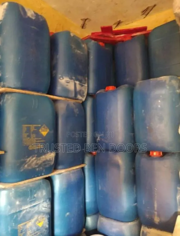 Clean Your Tiles With Hydrochloric Acid (40kg) · Photo 1
