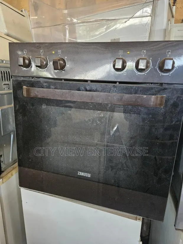 Zanussi Electric Oven · Photo 1