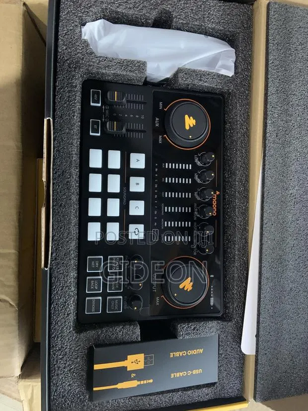 MAONO Professional Mic and Soundcard - AME2A · Photo 1