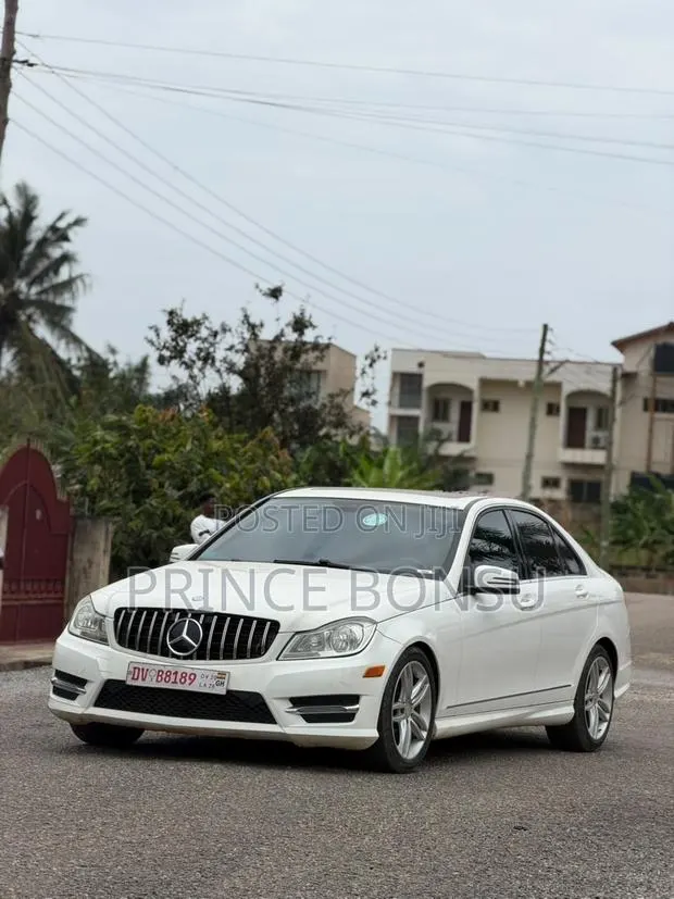 Mercedes-Benz C250 2014 White · Photo 1