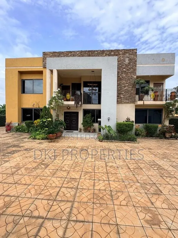 5bdrm House in Dki Properties, Community 25 for sale · Photo 1
