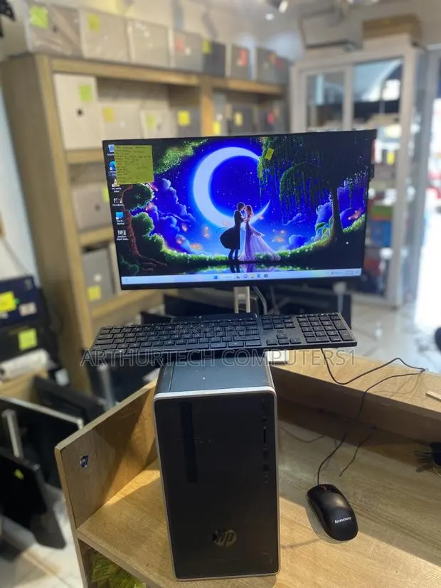 Desktop Computer HP Pavilion 24 8GB AMD Ryzen 5 SSD 256GB · Photo 1