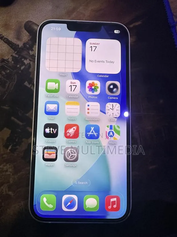 New Apple iPhone 13 256 GB White · Photo 1
