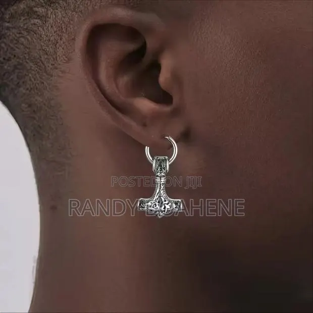 Men Viking Hammer Earrings · Photo 1