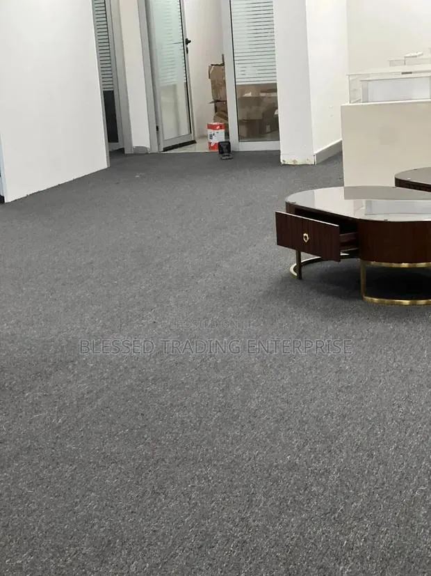Durable Office Carpet Plain Gray · Photo 1